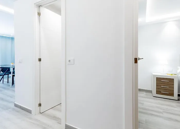 101 Playa Honda, Playa De Americas